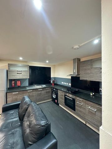 1 bedroom in a house share to rent - Photo 5