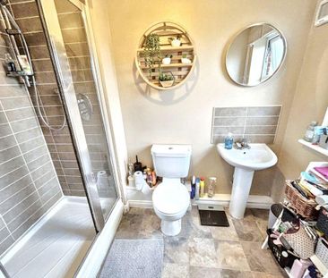 4 bed semi-detached house to rent in DH8 - Photo 1