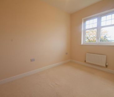 3 bedroom semi-detached house to rent - Photo 6