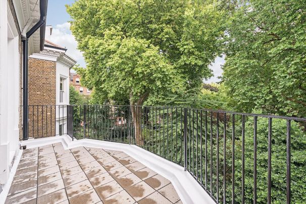 4 bedroom flat to rent - Photo 1