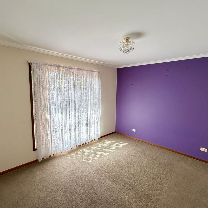 Secure, Comfortable 2-Bedroom Home with Garage - Photo 1