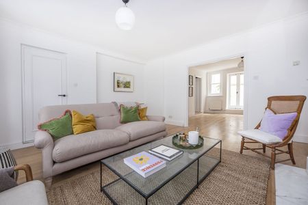 3 bedroom flat to rent - Photo 5