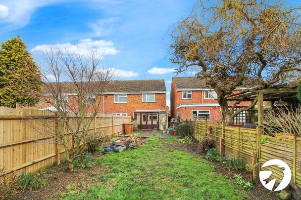 2 bedroom end of terrace house to rent - Photo 1