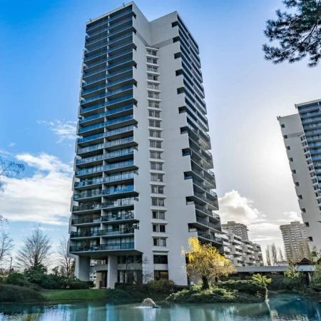 Tower East - Photo 3