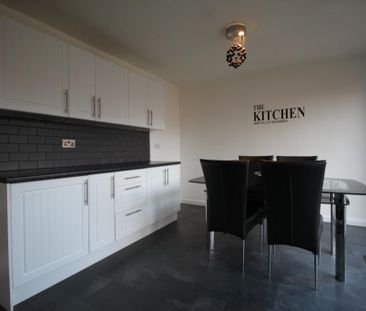 3 bedroom detached house to rent - Photo 6