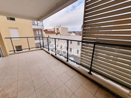 Location : appartement 3 pièces (64 m²) à VALENCE - Photo 2