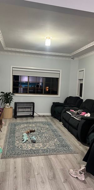 4-bedroom shared house, Florence Street - Photo 1