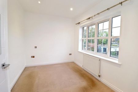 3 bedroom semi-detached house to rent - Photo 2