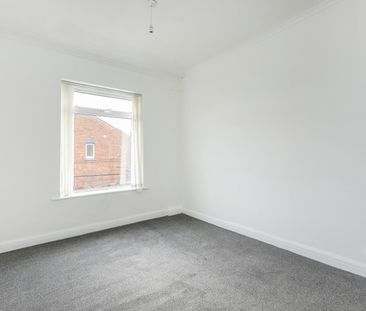 Kirkham Street, Little Hulton, M38 - Photo 3