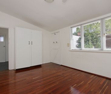28 Coombe Street, - Photo 6