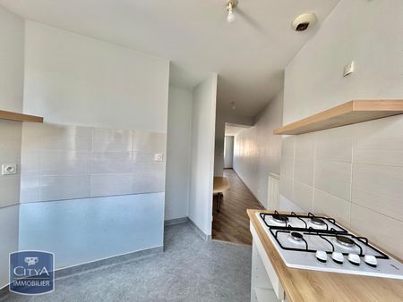 Location Appartement 3 pièces 69m² ST ETIENNE 42000 - Photo 3