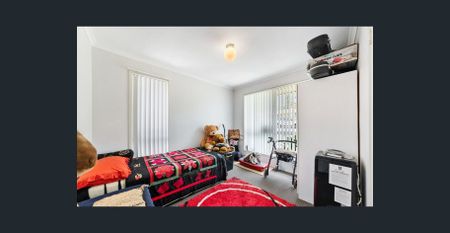 Fresh, Comfortable Living in a Quiet Street - Photo 5