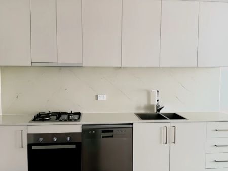 10 Sonny Leonard st, Sydney - Photo 4