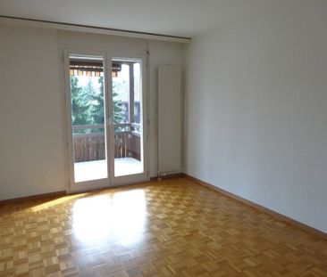 Charming Home - Photo 4