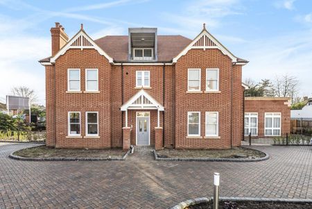 3 bedroom flat to rent - Photo 3