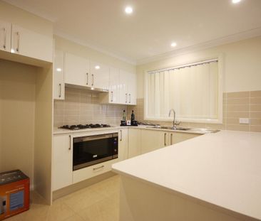 Beautiful 4 Bedroom Home In Willowdale Estate - Photo 2