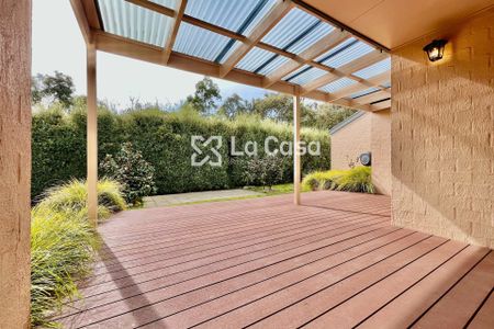 21 Robinia Place, Jerrabomberra NSW 2619 - House For Rent | Domain - Photo 2