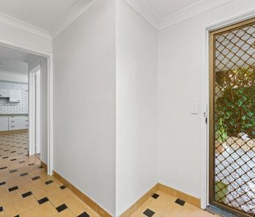 IDEAL FOR SINGLE OR COUPLE â ALL BILLS INCLUDED - Photo 2