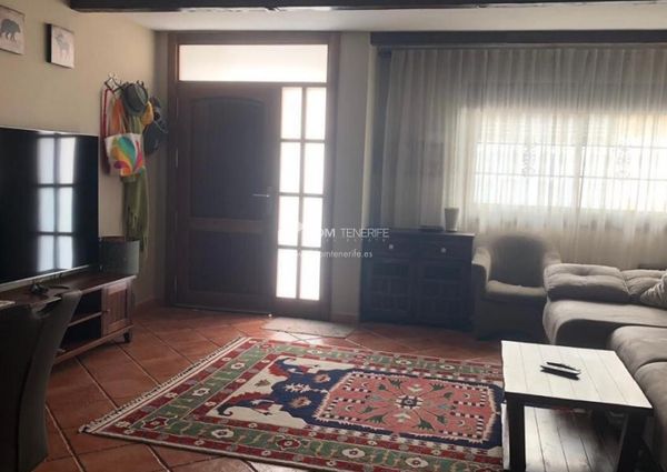 Chalet adosado · Alquiler a largo plazo ·