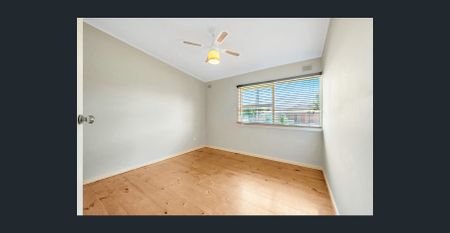 Neat and Spacious Family Living - Photo 4