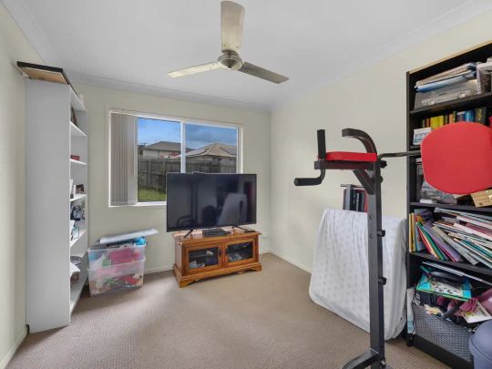 “BREAK LEASE - 4 Bedroom Home in a Ideal Location in the Suburb of Brassall..” - Photo 1