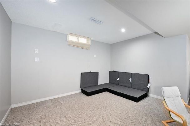 For Lease - 8 Buss Court, Thorold, Ontario - Photo 1