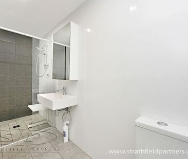 North Facing Luxury two bedroom apartment - Photo 6