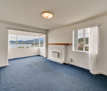 Sunny 2 bedrooms Unit with Great Views in Lindisfarne - Available Now! - Photo 1