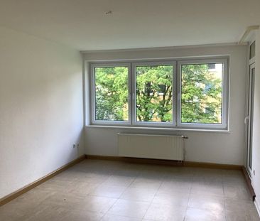 Hier will ich wohnen: 2- Zimmerwohnung am Sahlkampmarkt mit Wohnber... - Foto 1