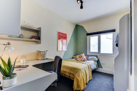 9 bedroom house to rent - Photo 2