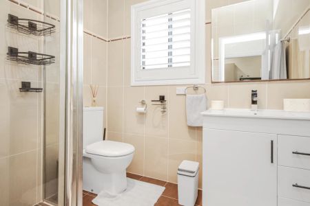Newly Renovated Two Bedroom Granny Flat - Photo 5