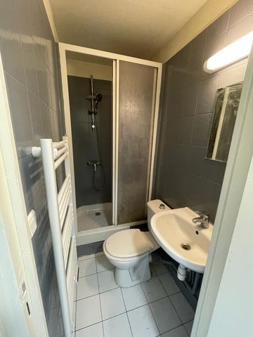 Location Appartement 2 pièces 26m² LA VARENNE ST HILAIRE 94210 - Photo 5