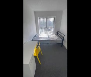 Room in a Shared House, Scotland Road, L5 - Photo 1