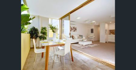 Spacious Ground Floor Apartment with Private Outdoor Living - Photo 4