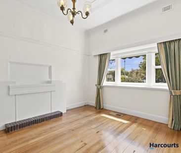 Spacious 3-Bedroom Home! - Photo 1