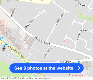 Thame, Oxforshire - Photo 1