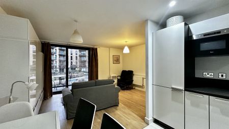 Albatross Way, London - Photo 2