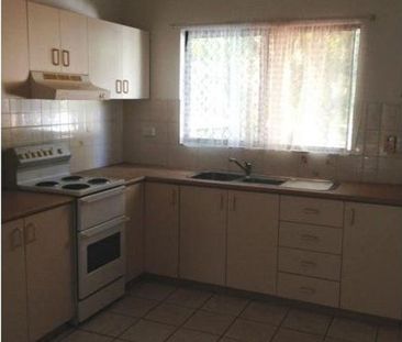 Neat & tidy 2 Bedroom Unit in Driver - Photo 2
