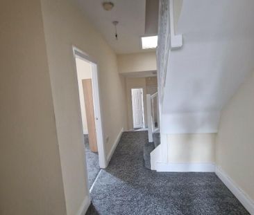 7 bedroom maisonette to rent - Photo 6