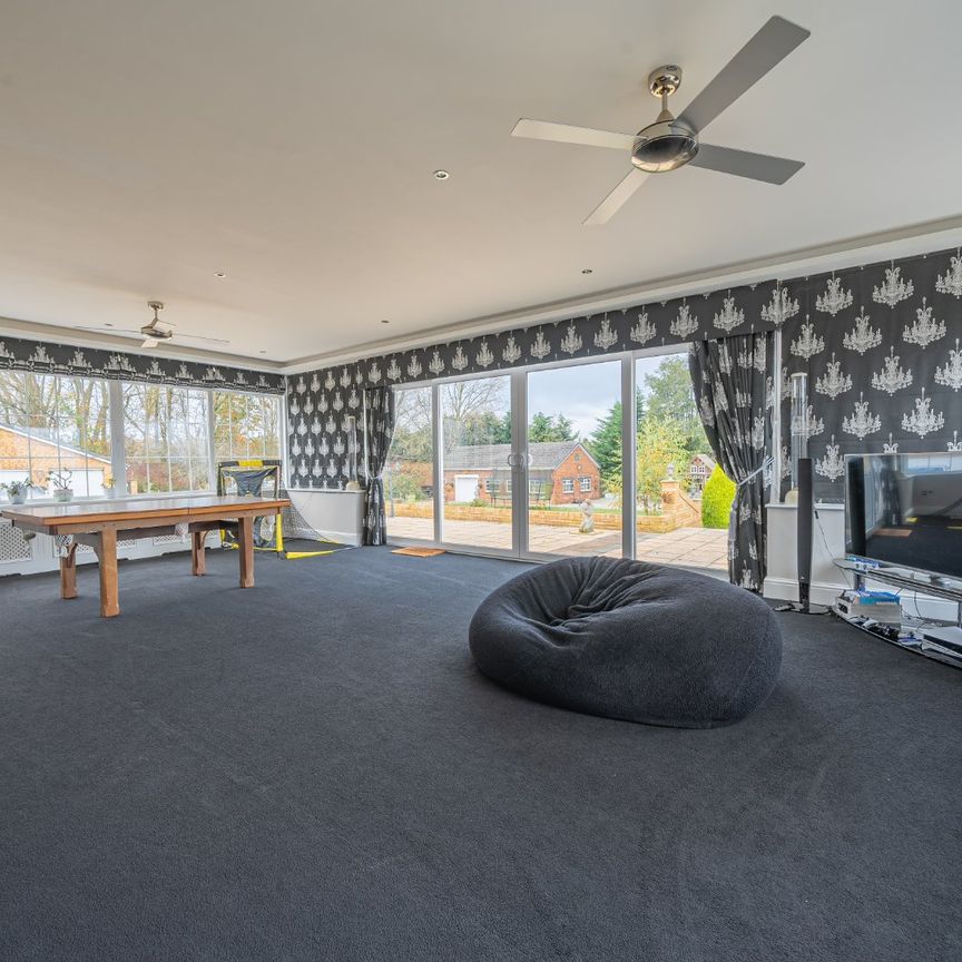 One Oak, Tarn Lane, Leeds, LS17 9JG - Photo 1