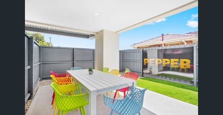 Fully furnished studio with all bills included! - Photo 4