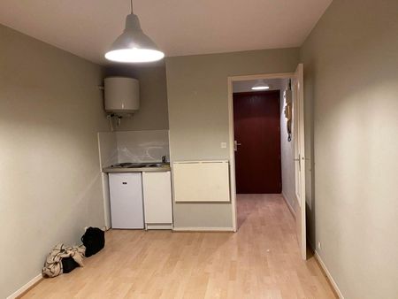Location Appartement 1 pièce 18m² NANTES 44000 - Photo 2