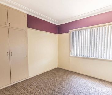 3 Bedroom House - South Tamworth - Photo 3