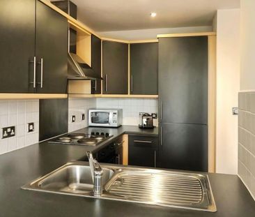 2 bedroom flat to rent - Photo 3