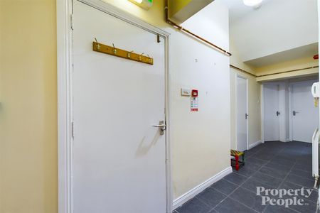 APT 1, 12 Allworthy Avenue, Belfast, BT14 6BU - Photo 4