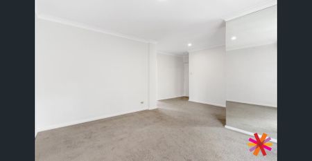 LOVELY CENTRAL 2 BEDROOM 1 BATHROOM RIVERSIDE APARTMENT - Photo 2
