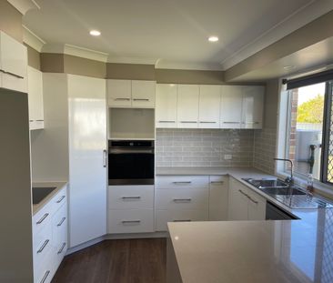 6 Fischer Court, Kearneys Spring QLD 4350 - House For Rent | Domain - Photo 4