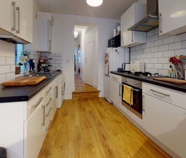 2 Bed Flat, Wastdale Road, SE23 - Photo 1