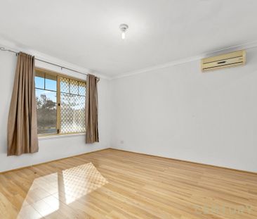 Perfectly Sized Home&semi; Ideal Location&excl; - Photo 5