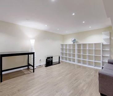 For Lease - 2 Gleave Court, Aurora, Ontario - Photo 2